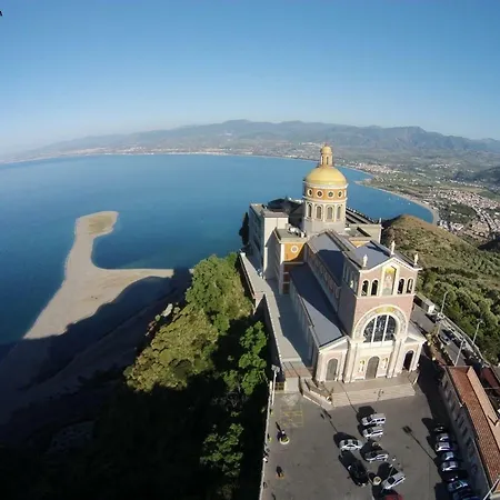 Casa Vacanza Mare Taormina 로칼루메라